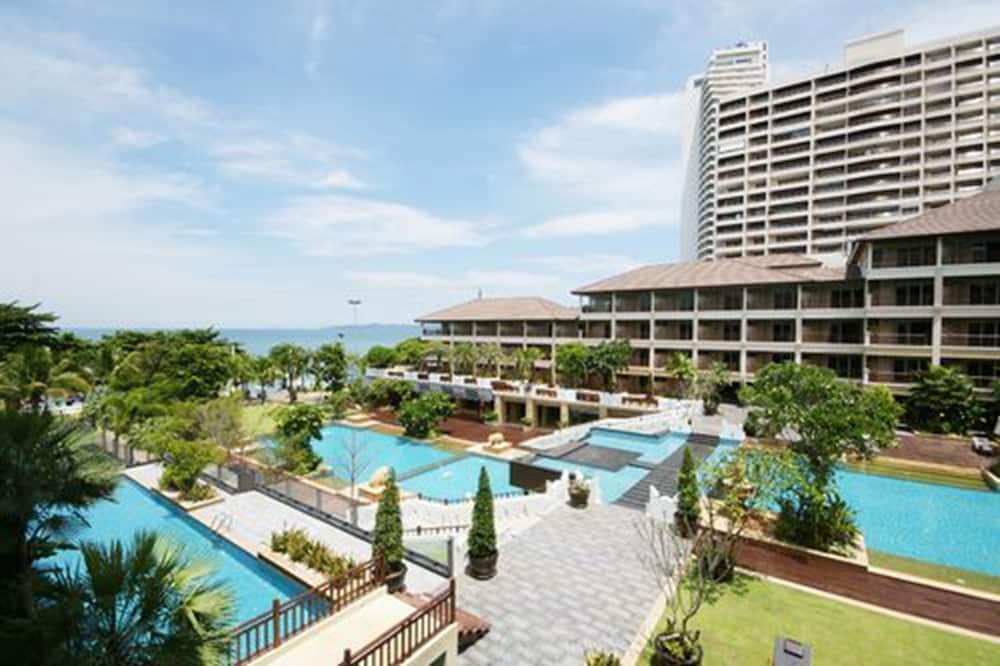 The Heritage Pattaya Beach Resort-Sha Exterior photo