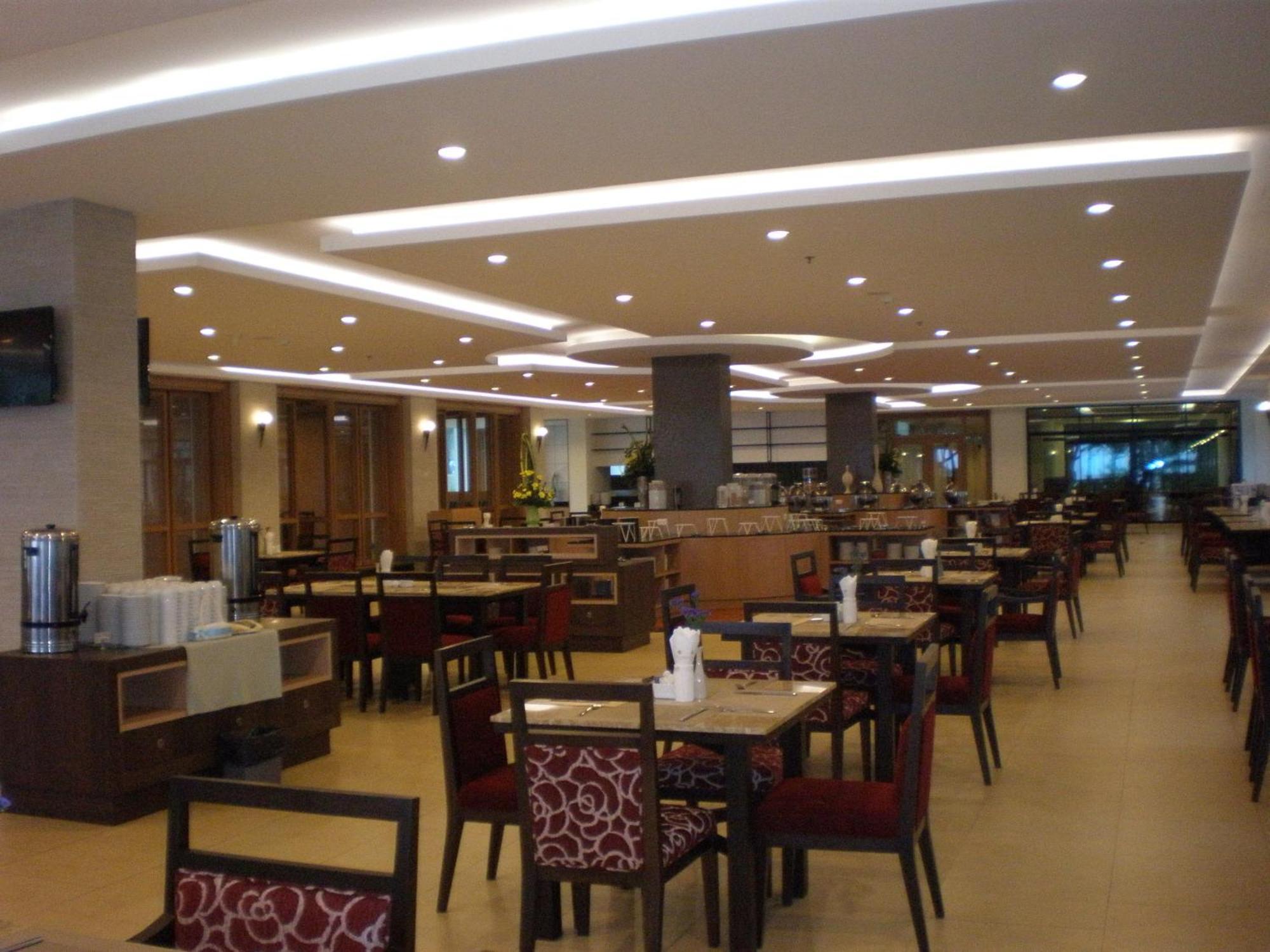 The Heritage Pattaya Beach Resort-Sha Exterior photo